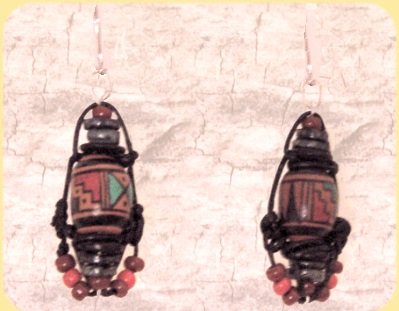 Cernit fare orecchini pendenti cordoncino nero conterie indiane conchiglie nodi macramè