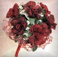 bouquet rose rosse perline fiori per sposa
