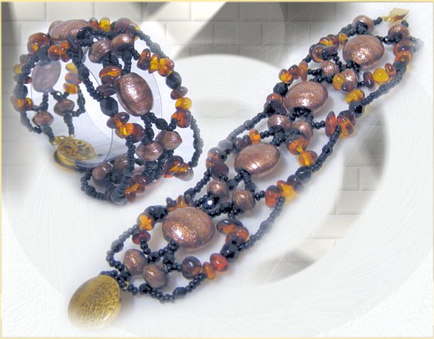 intrecciare perle e perline con avventurina per realizzare braccialetti di bigiotteria