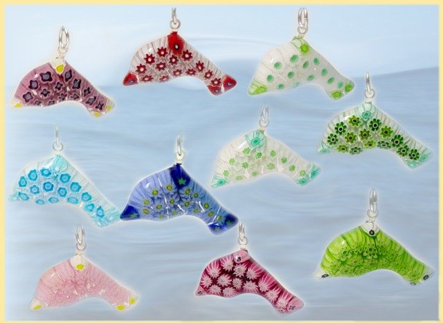 esempio di perline murrine charms ciondoli delfini per realizzare gioielli bijoux artigianali di bigiotteria fai da te