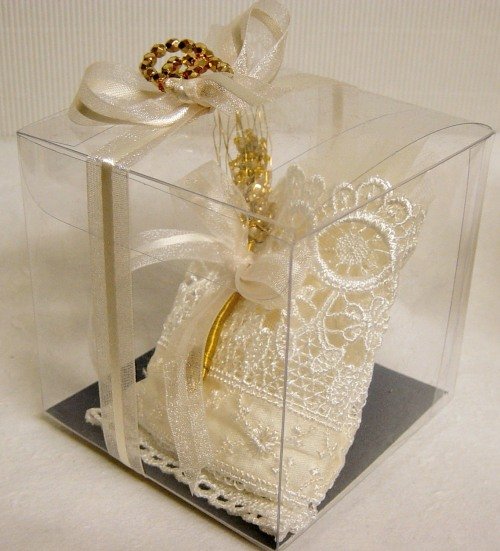 sacchetto portaconfetti Prima Comunione colore bianco panna con spiga di perline dorate decorazione fai da te confezione scatola trasparente