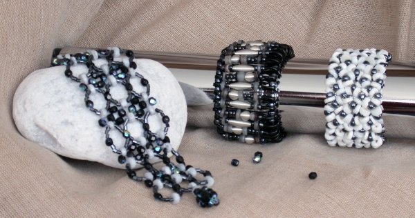 creare con filo elastico braccialetti perline conchiglia, tubicini ematite neri, perle di metallo, spille da balia